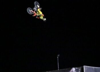 Maratona aquática, campeonato de pesca e manobras radicais são atrações neste final de semana em Caraguatatuba