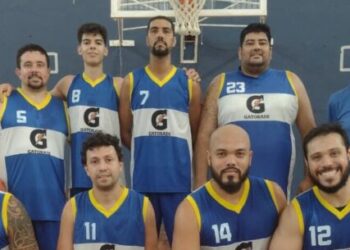 Basquete adulto masculino de Caraguatatuba continua invicto na Copa Metropolitano