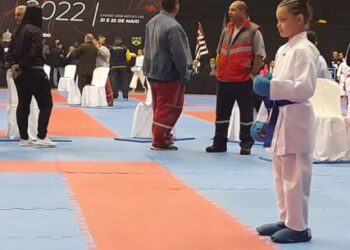Atleta Mirim de Caraguatatuba conquista duas medalhas nas finais do Campeonato Paulista de Karatê