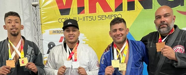 Atletas de Caraguatatuba conquistam oito medalhas em campeonato de Jiu Jitsu em Itaquaquecetuba