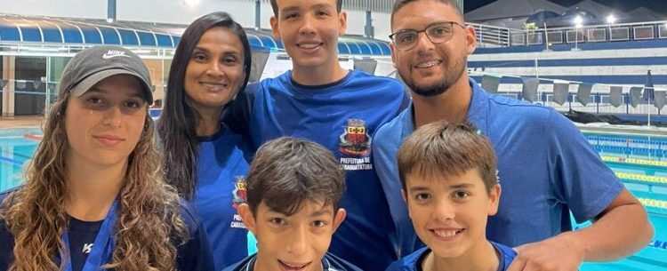 Nadadores de Caraguatatuba dominam tempos em campeonato classificatório em Guaratinguetá