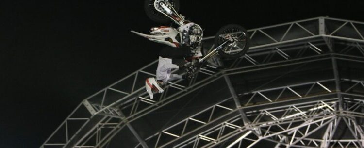 Adrenalina do Arena Freestyle Show invade Caraguatatuba no sábado; Saiba como garantir seu ingresso solidário