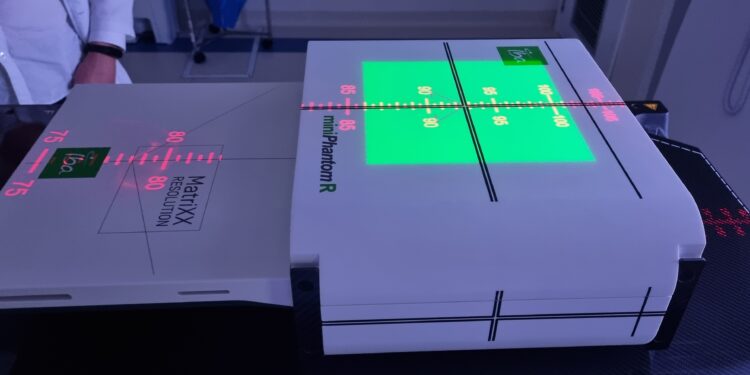 Hospital Regional do Litoral Norte recebe novo equipamento de radioterapia