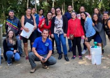 Projeto em Caraguatatuba ensina compostagem para educadores