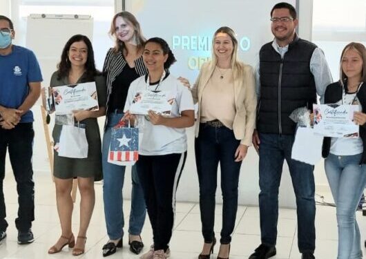 Prefeito de Caraguatatuba participa da homenagem aos alunos medalhistas da OBMEP