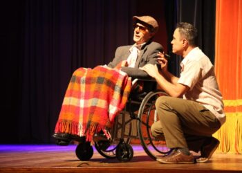 Teatro Mario Covas recebe espetáculo ‘Chico Xavier – Além da Alegria’