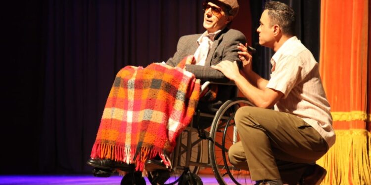 Teatro Mario Covas recebe espetáculo ‘Chico Xavier – Além da Alegria’