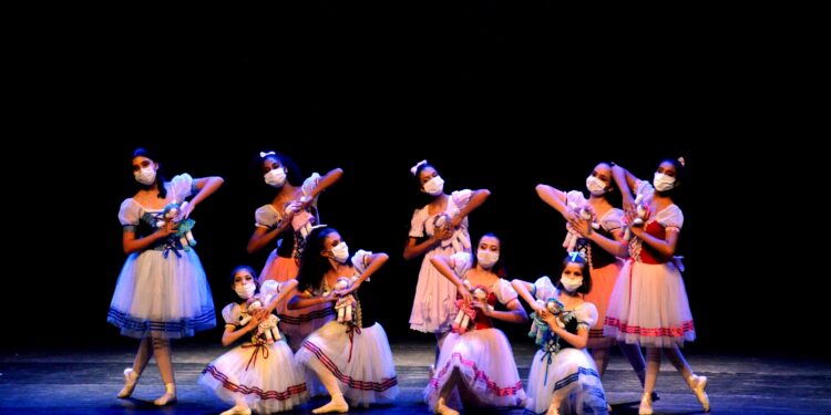 Teatro Mario Covas recebe ‘V Festival Caraguá em Danças’ neste fim de semana