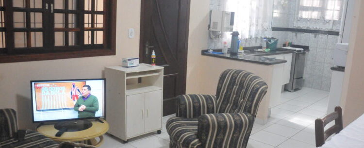 Caraguatatuba oferece república para jovens que saem de casas de acolhimento em serviço pioneiro no Litoral Norte