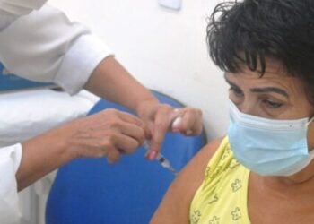 Caraguatatuba tem 35% do público alvo imunizado contra gripe e número está abaixo do esperado