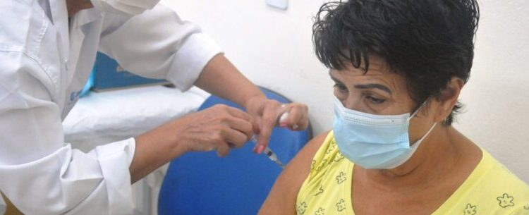 Caraguatatuba tem 35% do público alvo imunizado contra gripe e número está abaixo do esperado