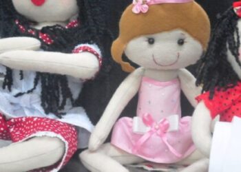 Cursos de costura proporcionam independência financeira para alunas do Fundo Social de Caraguatatuba