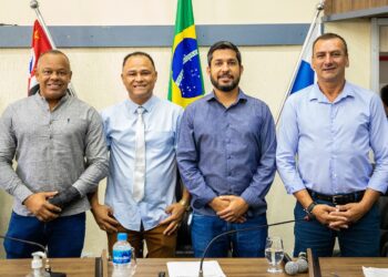 Mesa Diretora da Câmara de Caraguatatuba é reconduzida para biênio 2023-2024
