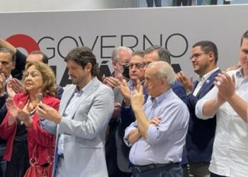 Prefeitura de Caraguatatuba recebe veículos e investimento de R$ 5 milhões para obras viárias durante evento do Governo do Estado