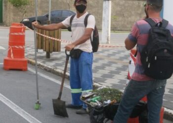 Mais bolsistas do PEAD são convocados para reforçar limpeza pública em Caraguatatuba