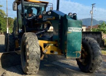 Prefeitura de Caraguatatuba realiza nivelamento de ruas da região Norte e Sul do município