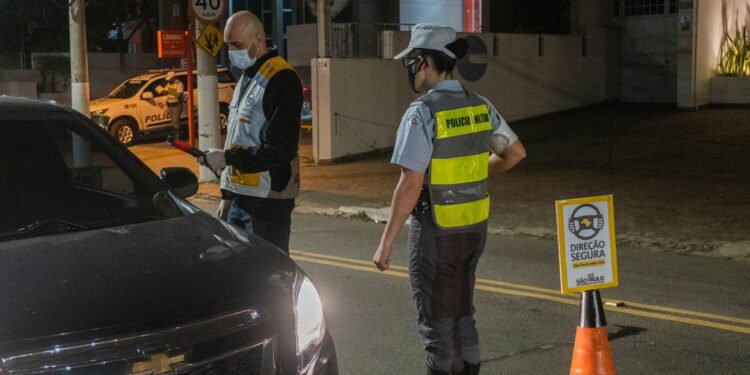 Detran.SP registra maior índice de recusa ao teste do bafômetro da série histórica  