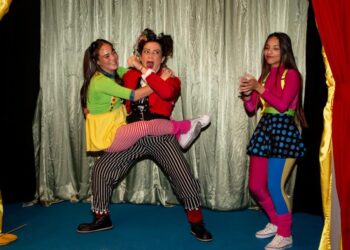 “Brincadeiras de Circo” no Serramar Shopping recebe a “Cia Rabisco” com o espetáculo “O Circo do Rabisco” neste sábado às 19h* 