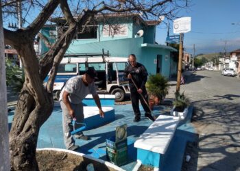 Prefeitura executa serviços de desassoreamento no Córrego Mãe Isabel na Topolândia