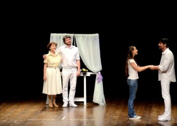 Sucesso de bilheteria, espetáculo ‘Violetas na Janela’ é atração no Teatro Mario Covas