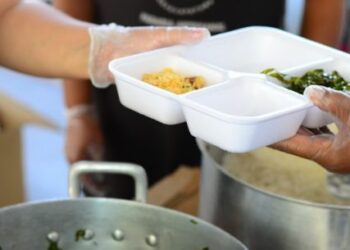 Feijoada Solidária da Sabesp tem convites à venda e apoia Campanha do Agasalho do Fundo Social de Caraguatatuba
