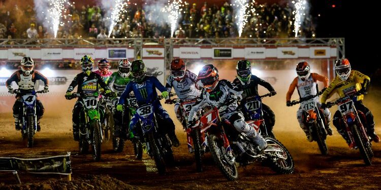 Serramar Shopping recebe atletas de todo Brasil na 2º etapa do Arena Cross neste sábado (2/7)*