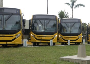 Transporte escolar da rede municipal de Bertioga recebe novos ônibus