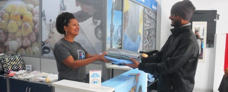 Fundo Social de Caraguatatuba segue com arrecadação de cobertores e roupas de frio para Campanha do Agasalho