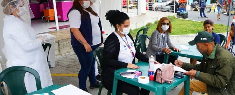 Prefeitura de Caraguatatuba testa mais de 32 mil pessoas da Covid-19 e ação continua pela cidade