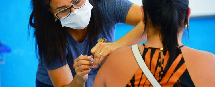 Caraguatatuba tem vacinação e teste Covid-19 durante feriado prolongado do Padroeiro da Cidade