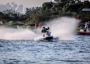 DENINHO DE VOLTA AO CAMPEONATO  BRASILEIRO DE JET SKI APÓS NOVE ANOS