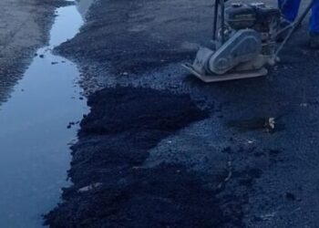 Prefeitura de Caraguatatuba realiza operação Tapa-Buracos e limpeza de pontos de ônibus de Norte a Sul da cidade