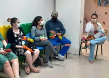 Banco de Leite Humano de Caraguatatuba oferece curso para ensinar pais nos primeiros cuidados com o bebê