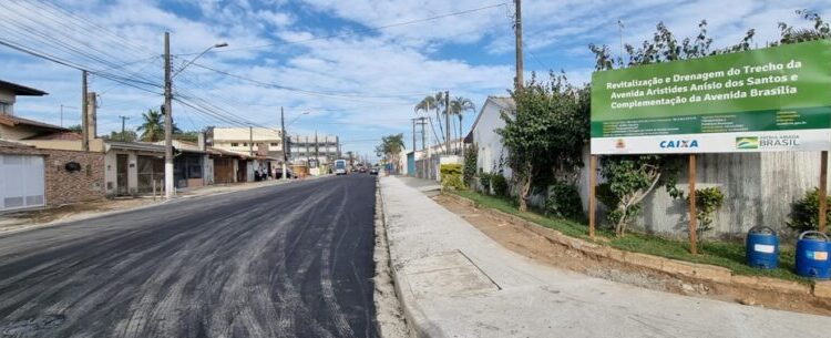 Prefeitura de Caraguatatuba finaliza pavimentação asfáltica na Avenida Aristides Anízio dos Santos