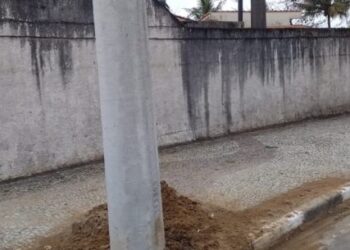 Prefeitura de Caraguatatuba notifica EDP por falhas na instalação de postes