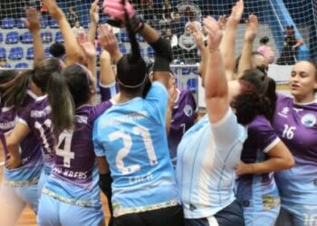 Equipe de futsal feminino de Caraguatatuba é campeã invicta da Copa Regional de Guararema
