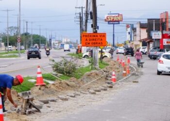 Obras de revitalização da ciclovia na Rodovia SP-55 seguem em ritmo acelerado e chegam ao Poiares