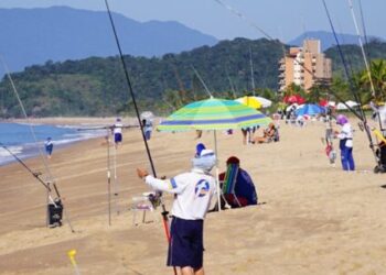 Prova de pesca homenageia Vilma Domiciano e encerra com doação de pescados em Caraguatatuba