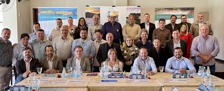 Caraguatatuba participa de reunião com representantes de municípios turísticos