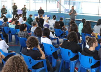 Prefeitura de Caraguatatuba comemora Dia da Conservação da Natureza com palestra em escola municipal