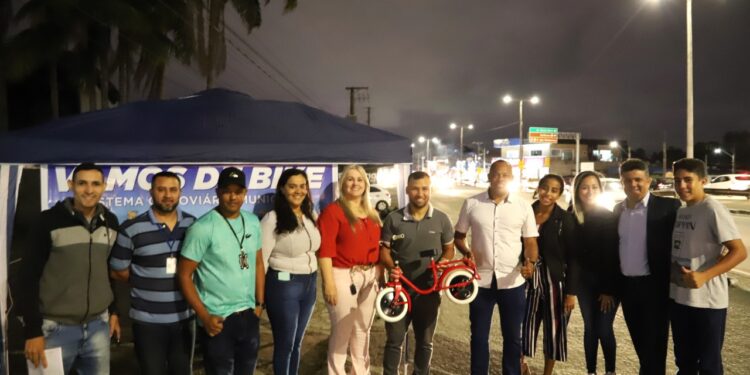 Comissão de Assuntos Relevantes monta ‘Ponto de Sugestão Cicloviário’ no bairro do Porto Novo   