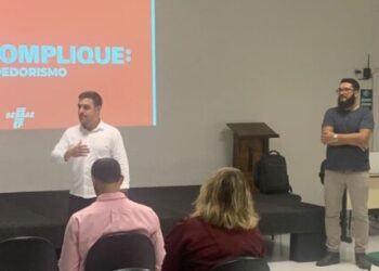 Empreenda Já de Caraguatatuba ministra curso Descomplique, do Sebrae, para empreendedores