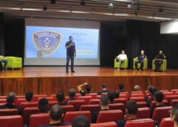 “Eu quero deixar um legado e vocês fazem parte disso”, diz prefeito de Caraguatatuba em aula inaugural da Guarda Civil Municipal