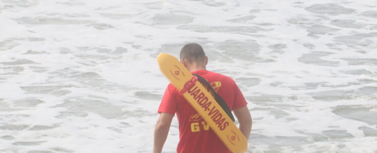 Prefeitura de Caraguatatuba abre inscrições para contratar Guarda-Vidas Temporários