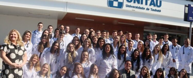 Curso de medicina da UNITAU tem início em Caraguatatuba