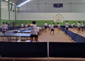 Atletas e treinador de Tênis de Mesa de Caraguatatuba participam de treinamento intensivo em Lorena