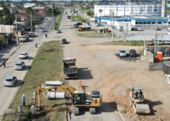 Prefeitura de Caraguatatuba trabalha no recapeamento, drenagem, pavimentação e duplicação na Av. José Geraldo Fernandes