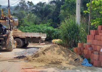 Ação da Prefeitura de Caraguatatuba recupera área de preservação invadida no bairro Rio do Ouro