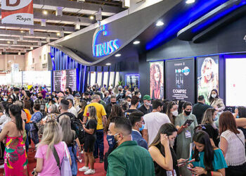 Sebrae Caraguatatuba libera transporte para levar empreendedores do ramo da beleza à Beauty Fair