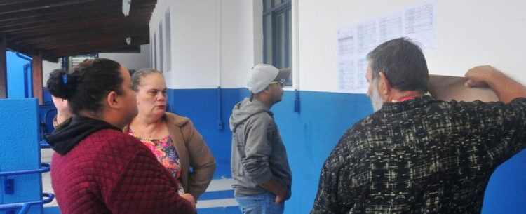 PAT de Caraguatatuba tem 346 vagas de emprego até sexta-feira com 113 para Ajudante de Obras